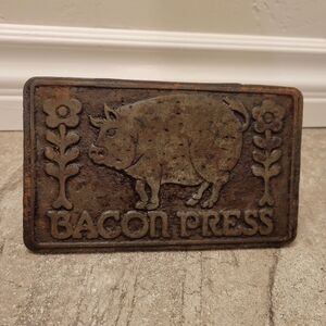 Bacon Press Wood Top Handle PIG FLOWERS Bottom Design 1978 Taylor & NG Vintage